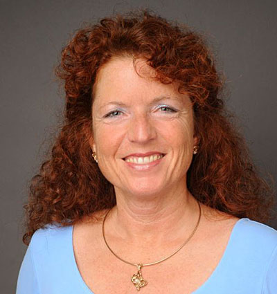 Martina Bittler, Hennigsdorf in Brandenburg bei Berlin, bietet Faszienmassagen, Wohlfühlmassagen, Klangschalenmassagen, Fußreflexzonenmassagen, Körperarbeit, Reiki, Energiearbeit und Coaching